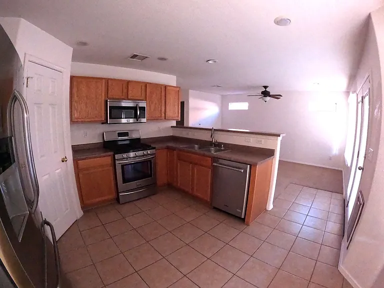 2848 Ancho Ave — Photo 7