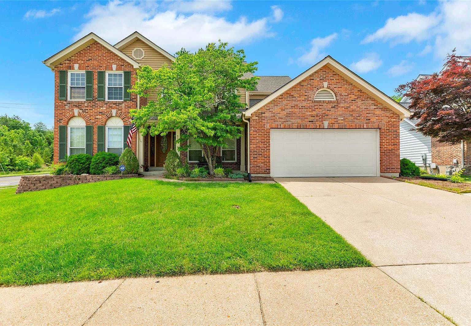 573 Oak Leaf Manor Ct, Ballwin, MO 63021 Zillow