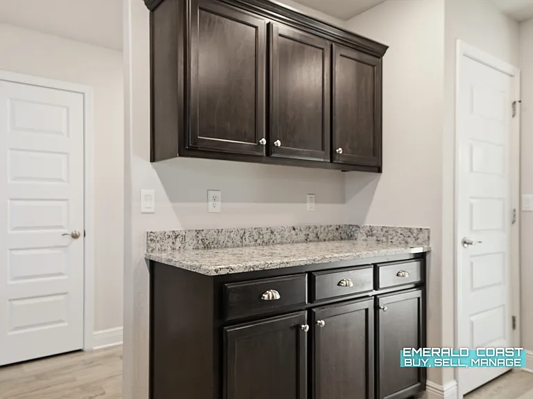 217 Baycliff Dr — Photo 10