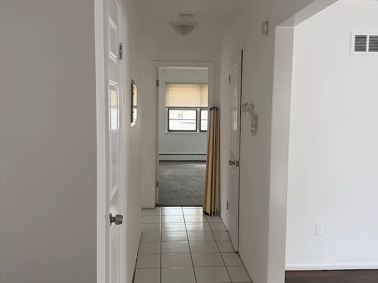 516-518 Jersey Ave #1 — Photo 3