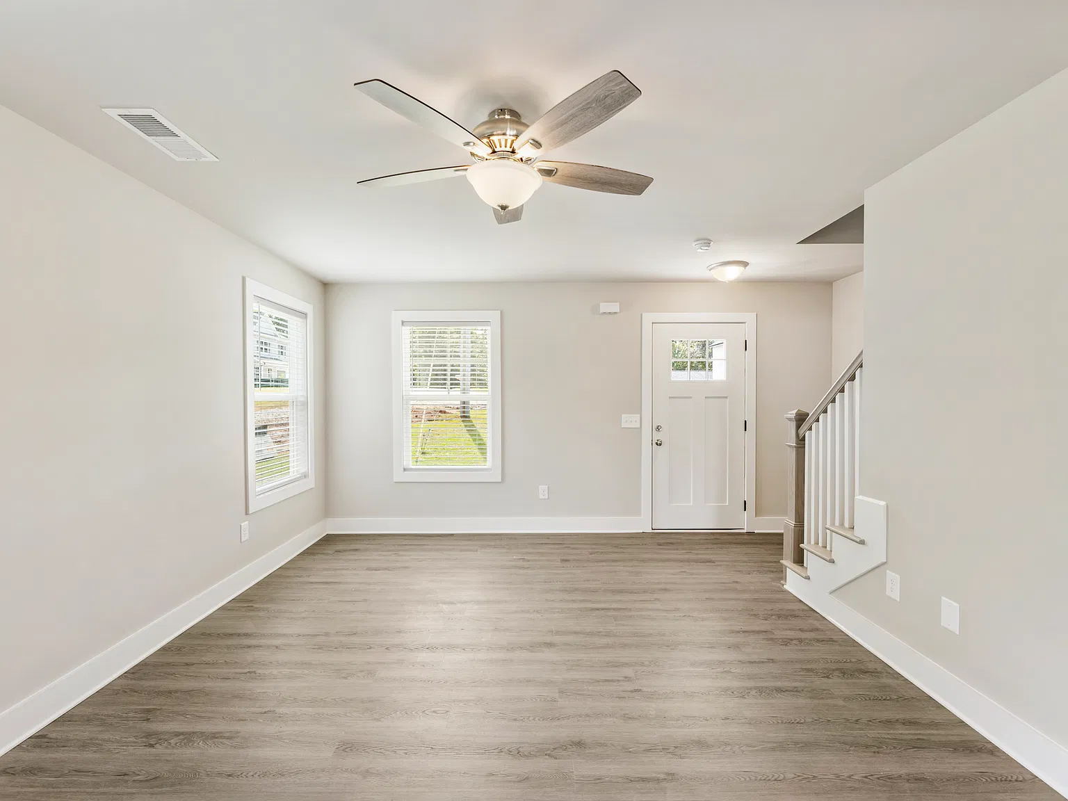 3 bed, 2.5 bath, 1700 sqft, $2,495 — Photo 3