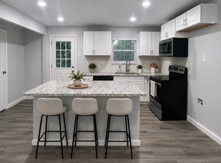 2811 Tisinger Ave, Dallas, TX 75228