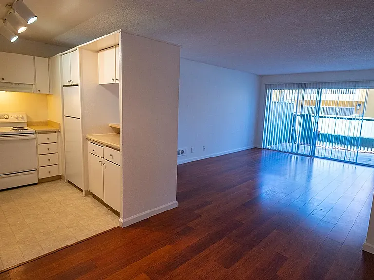 The Chestnut 2+2 kitchen/living room
