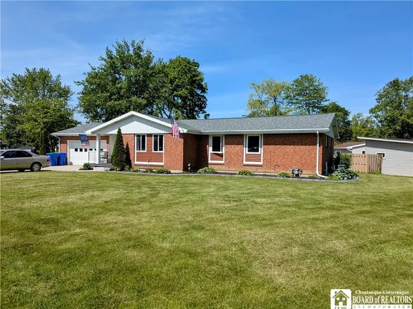 1633 Lakeview Rd, Lake View, NY 14085