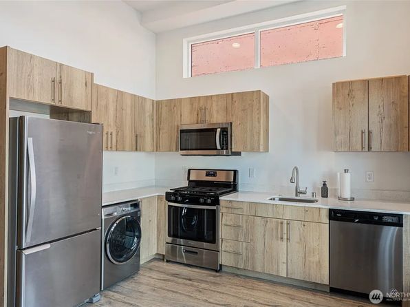 5456 Delridge Way SW #B