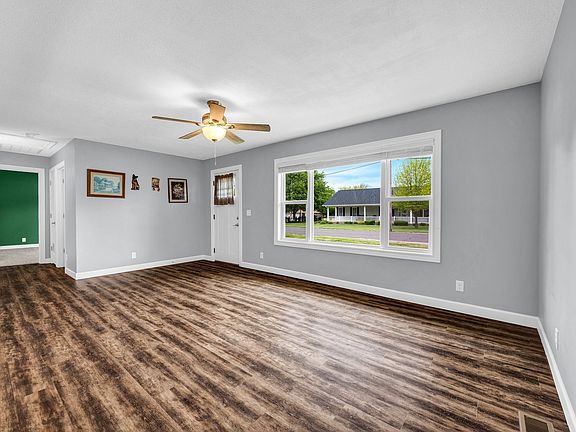 5th image of 205 E Northline Rd