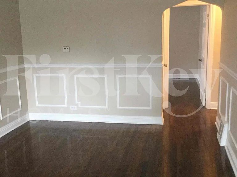 8044 S Maplewood Ave — Photo 3