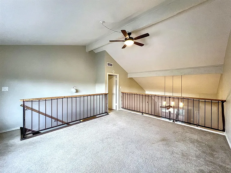 8305 Greenslope Dr — Photo 15