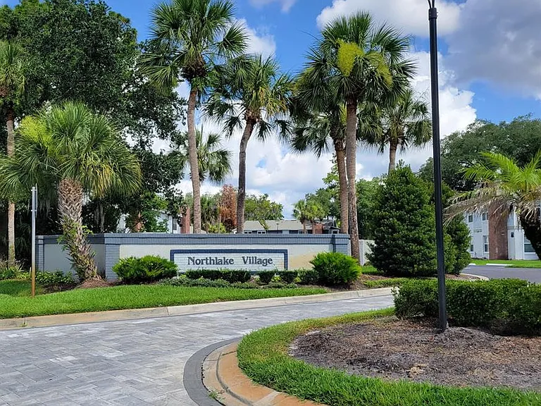 1808 Northlake Dr #1808 — Photo 3