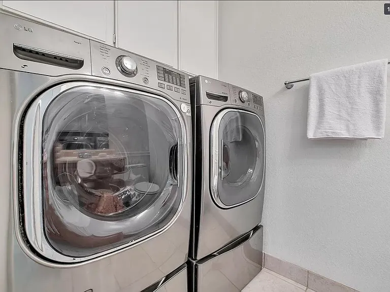 295 Silverfish Ct — Photo 15