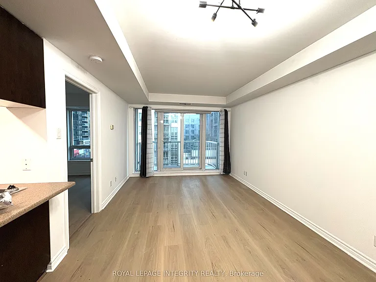 234 Rideau St #504A — Photo 12