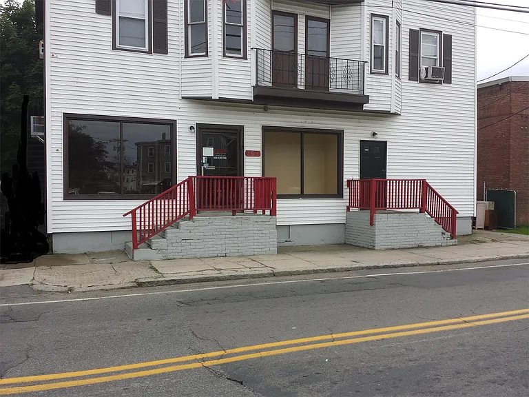 107 Ames Ststore — Photo 1