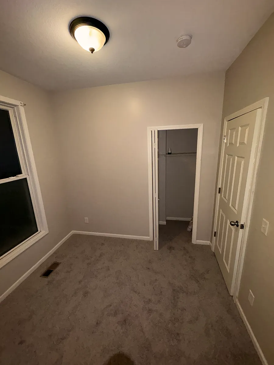 Building Photo - 298 Jenks Ave #1