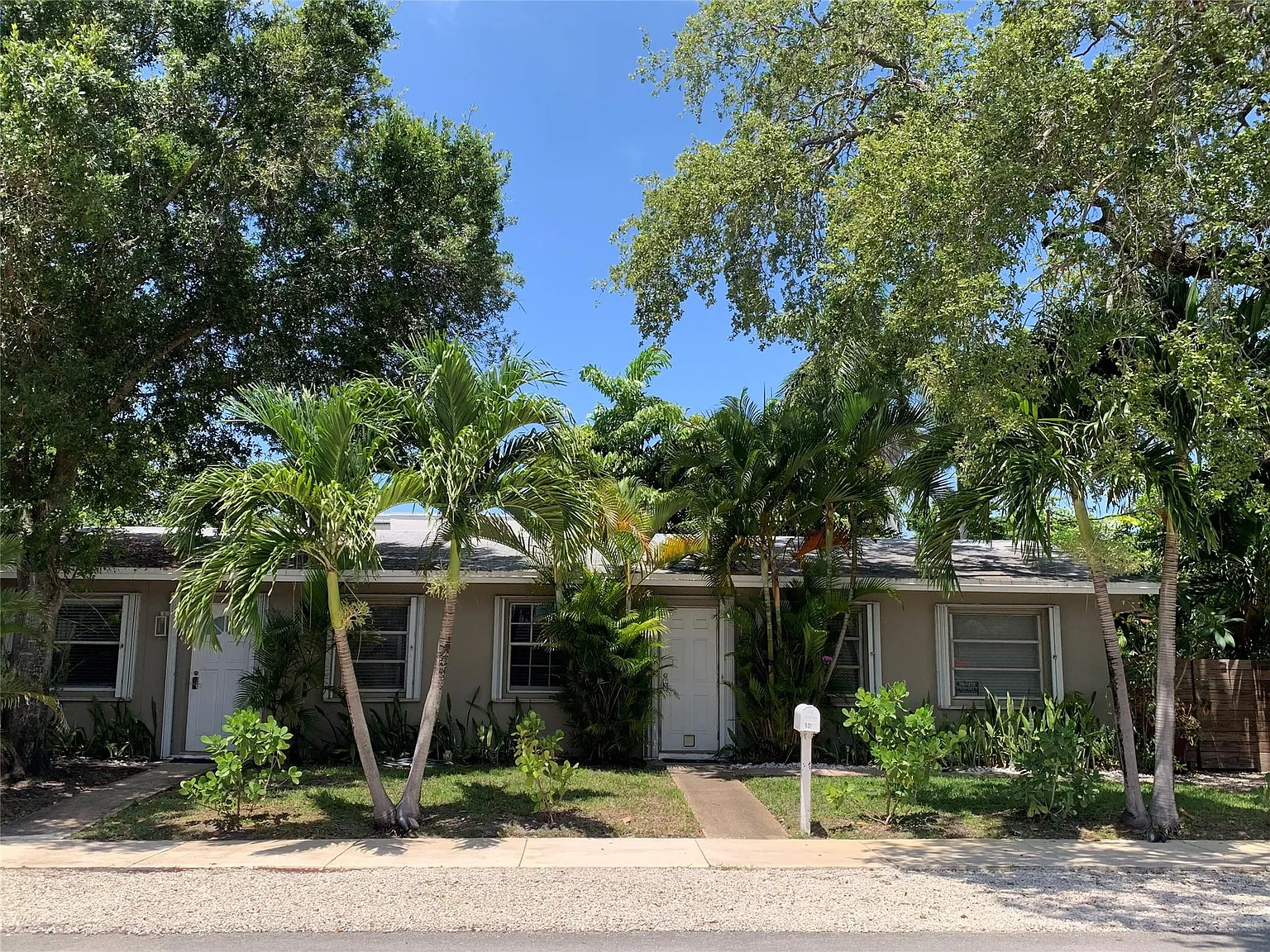 1 bed, 1.0 bath, 610 sqft, $1,990 — Photo 3