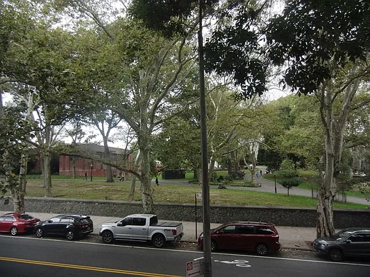 Sold by Sorensens Parkview Terrace Real Estate Inc | media 28