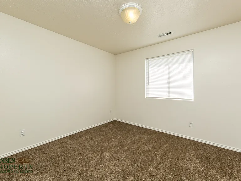 1042 N 1340 West Cir #1 — Photo 9