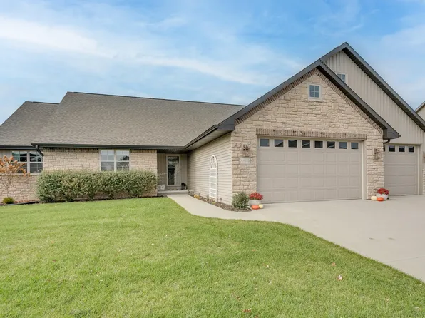 N8931 Harrisville Ct, Menasha, WI 54952
