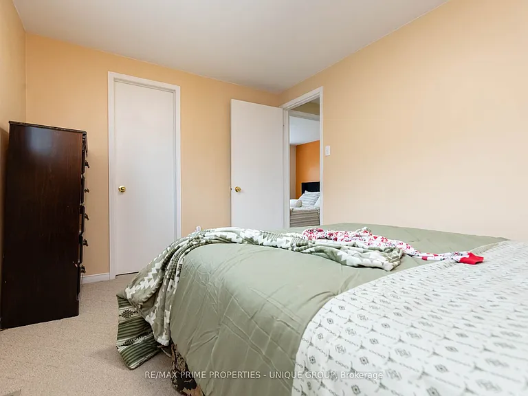 25 Pine Gate Pl — Photo 32