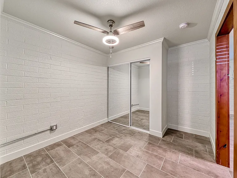 310 S Maryland Pkwy — Photo 11