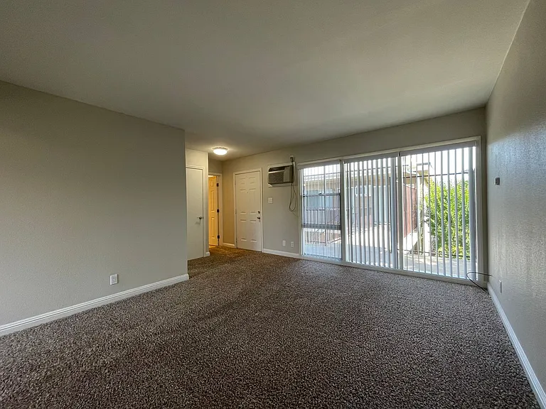 1214 Bell Street — Photo 15