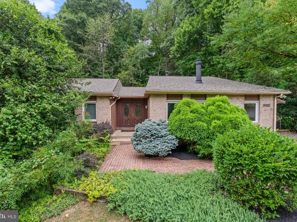 4 Calypso Ct, Baltimore, MD 21209