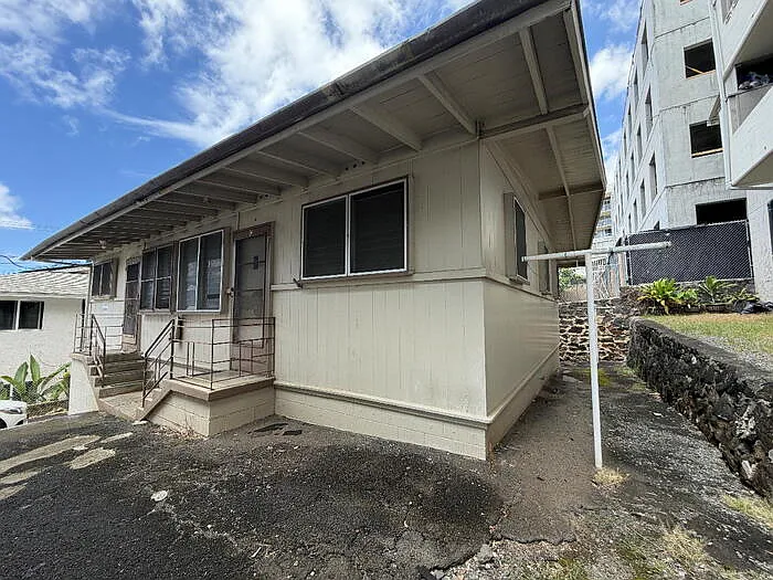 1610 Emerson St — Photo 1