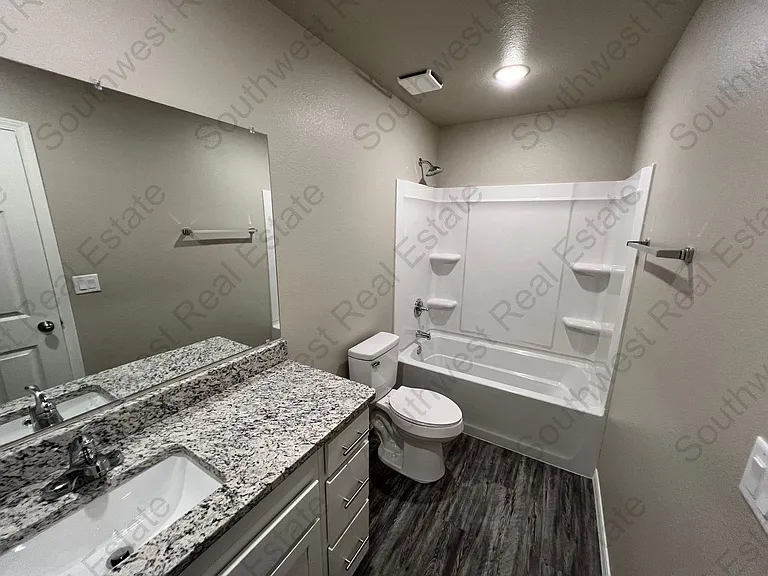 2109 Bobwhite Ct. — Photo 7