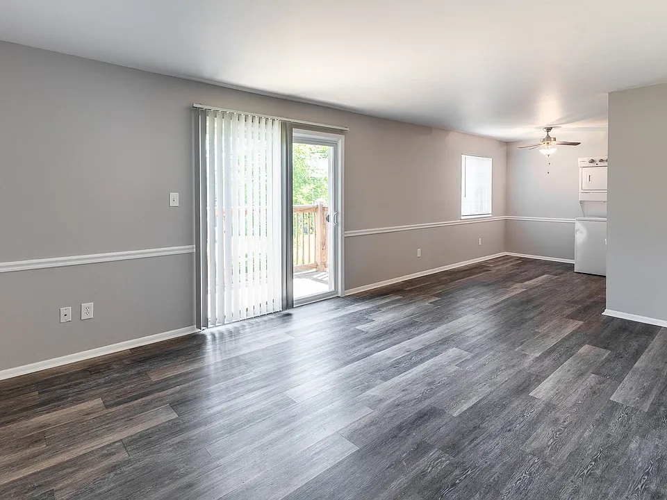 Pickwick Farms Apartments
