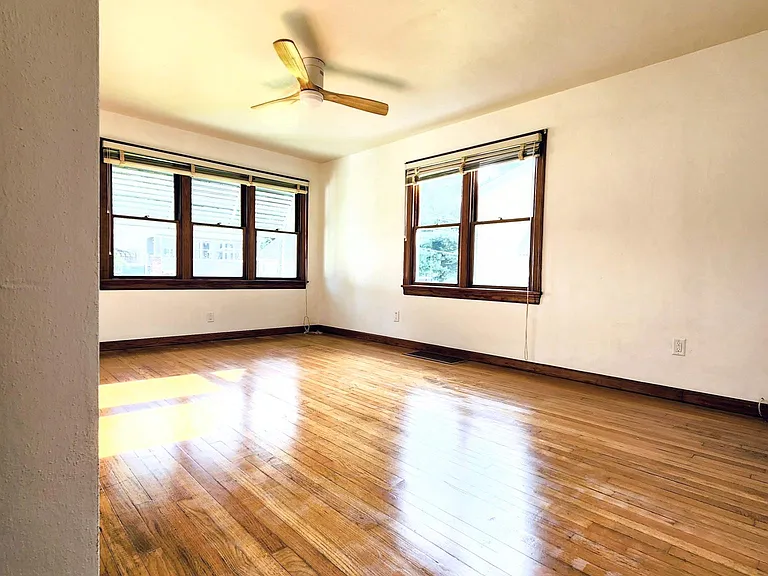 3308 Sherman St — Photo 2