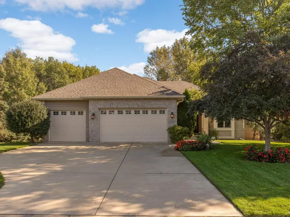 2269 Wildwood Dr, Shakopee, MN 55379