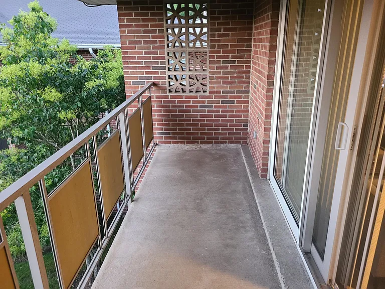 219 Rock St #G9 — Photo 20