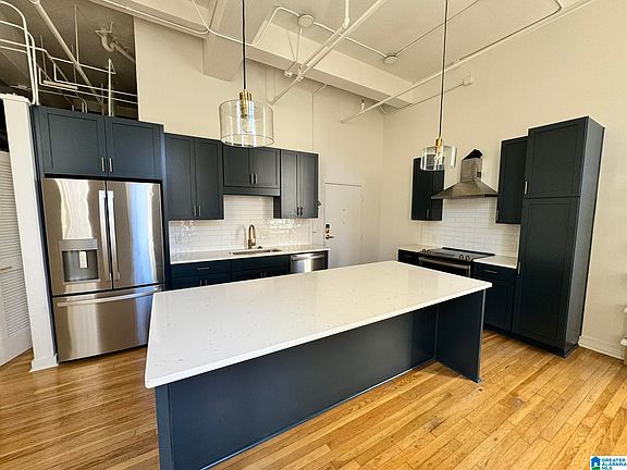 4th image of 300 20th St N APT 201