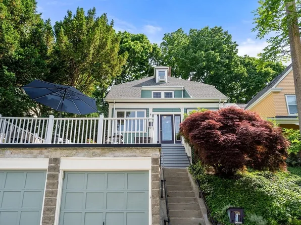23 Symmes St, Roslindale, MA 02131