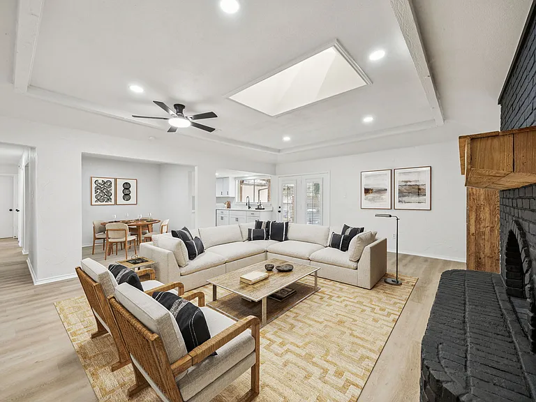 5909 Mark Ln — Photo 16