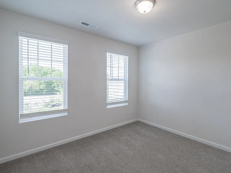 223 Hoskins Avenue Dr #1 — Photo 33