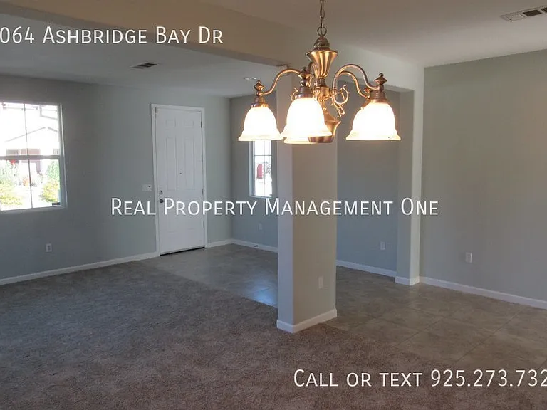 1064 Ashbridge Bay Dr — Photo 7