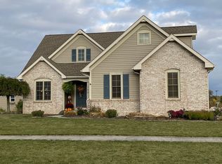 100 Emerald Ln #7, Ottawa, OH 45875