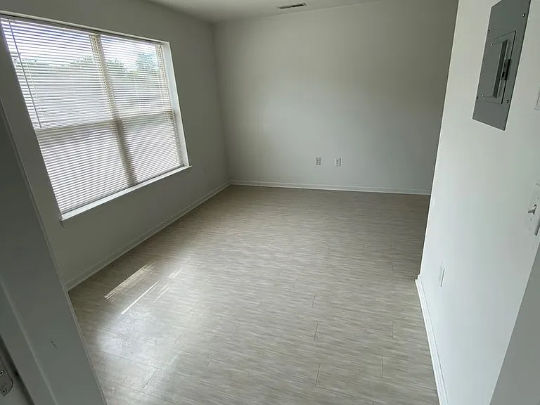 825 S Maguire St. — Photo 8