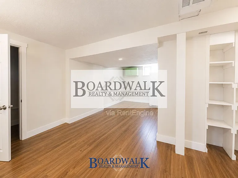 2725 S Lake St #2 — Photo 16
