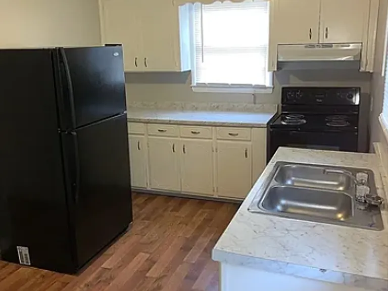 403 Concord Ave — Photo 3