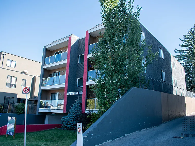 2210 17b St SW — Photo 17