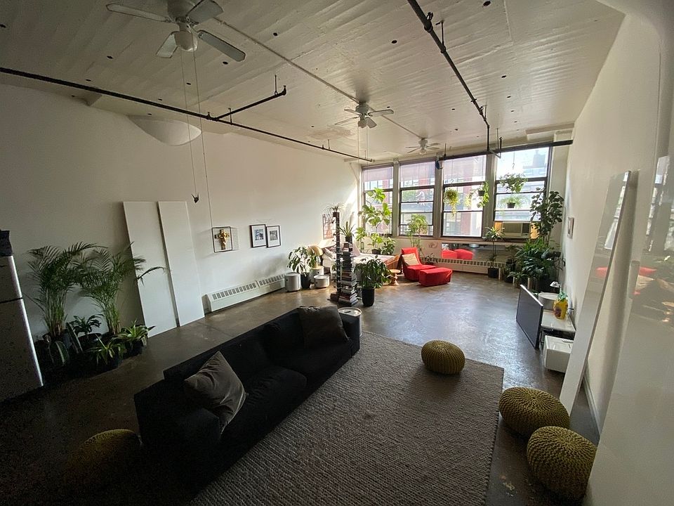 1st image of 230 Wythe Ave #406