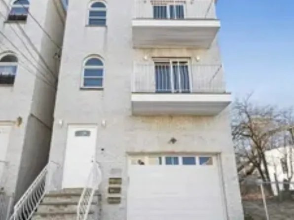 119 Armstrong Ave, Jersey City, NJ 07305
