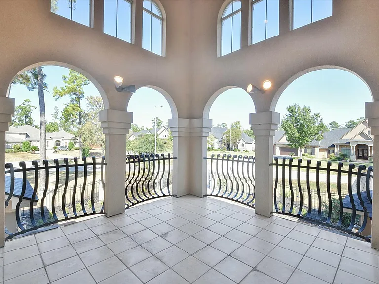 8114 Hideaway Lake Cir — Photo 29