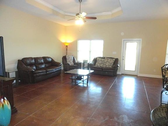 3rd image of 990 Clymil Dr
