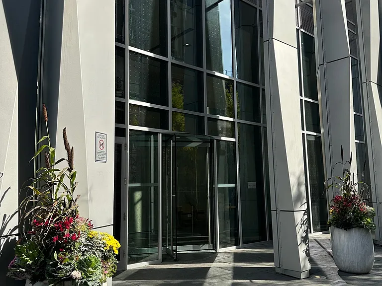 1 Yorkville Ave #1611 — Photo 5