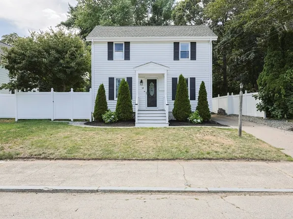 18 Solomon St, Attleboro, MA 02703