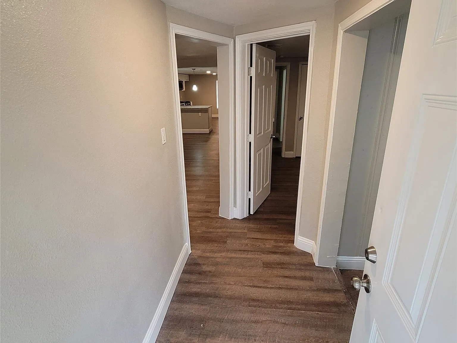 3 bed, 2.0 bath, 1400 sqft, $1,700 — Photo 1