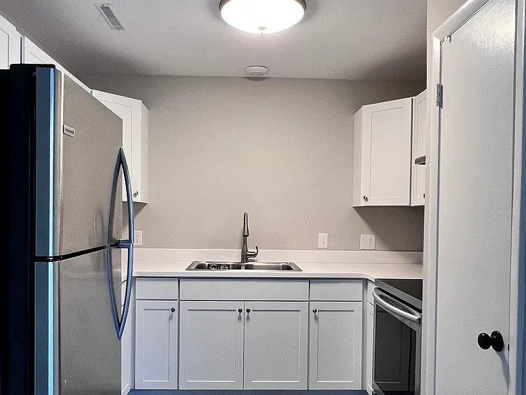 401 Century Ct — Photo 7