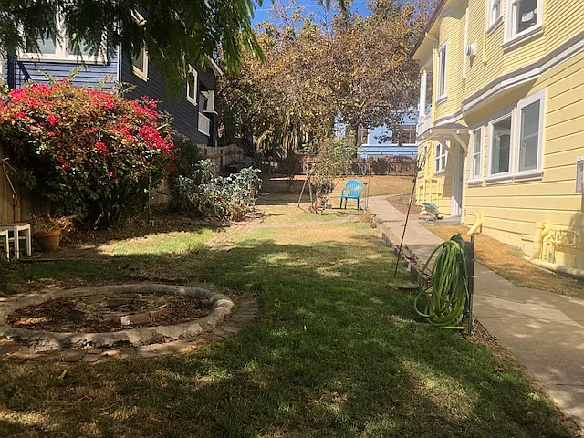 Fairmount Ave — Photo 9